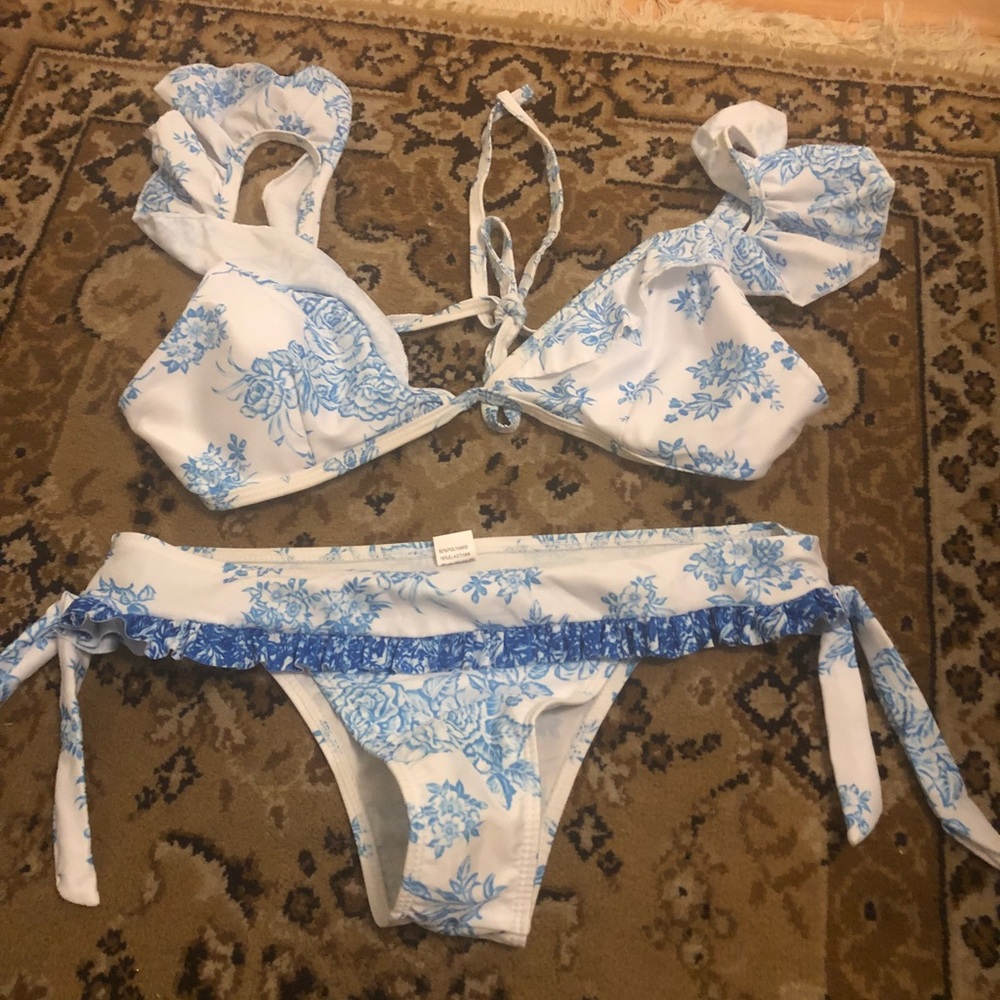 Swim suit size small